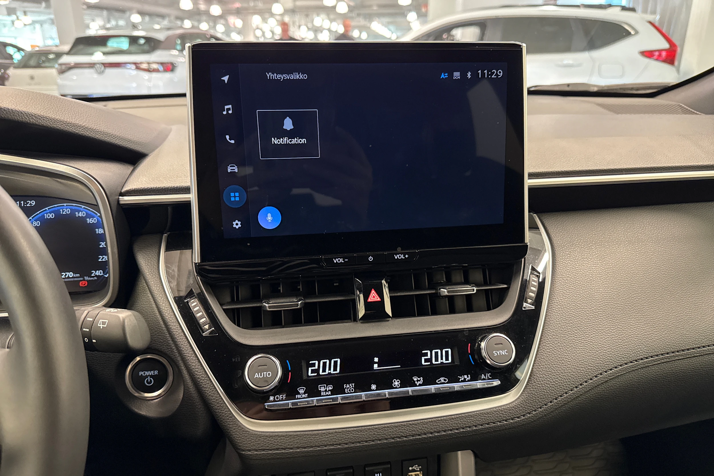 Musta Toyota Corolla Cross 2022 kuva 21.