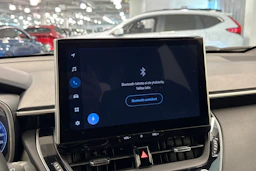 Musta Toyota Corolla Cross 2022 kuva 22.