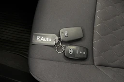 Musta Toyota Corolla Cross 2022 kuva 25.