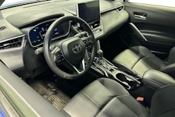 sininen Toyota Corolla Cross 2022 kuva 3.