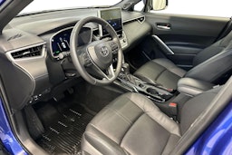 sininen Toyota Corolla Cross 2022 kuva 7.