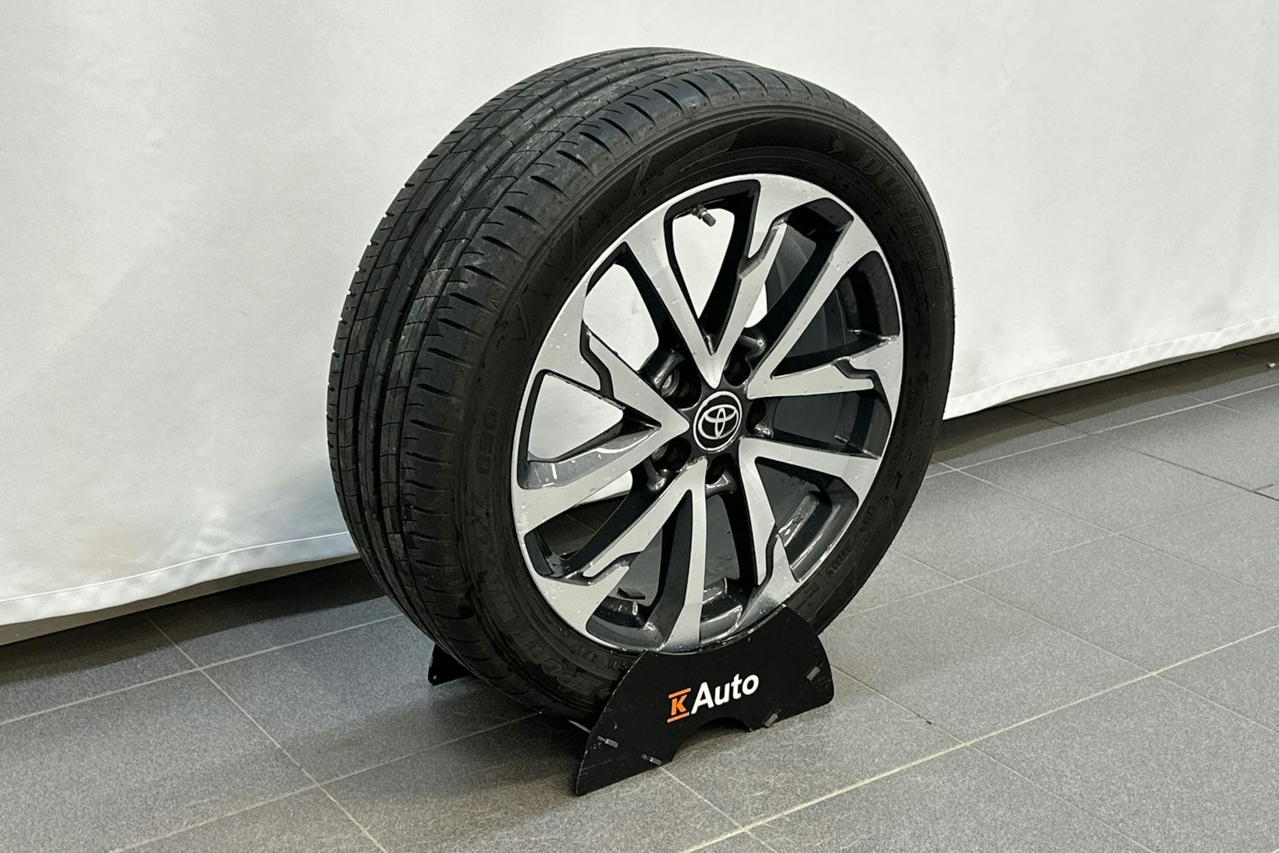 sininen Toyota Corolla Cross 2022 kuva 13.