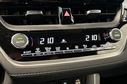 sininen Toyota Corolla Cross 2022 kuva 22.