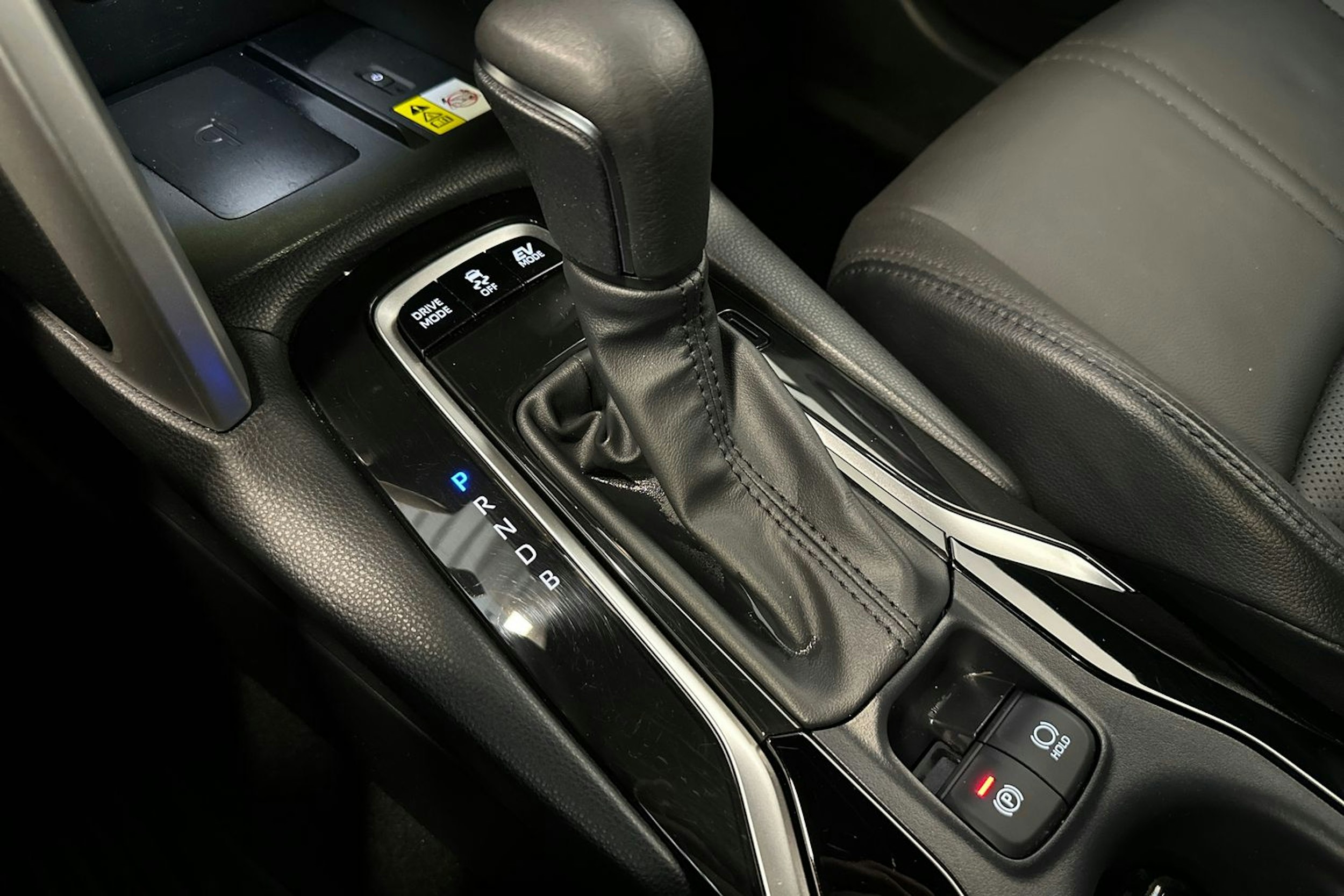 sininen Toyota Corolla Cross 2022 kuva 25.