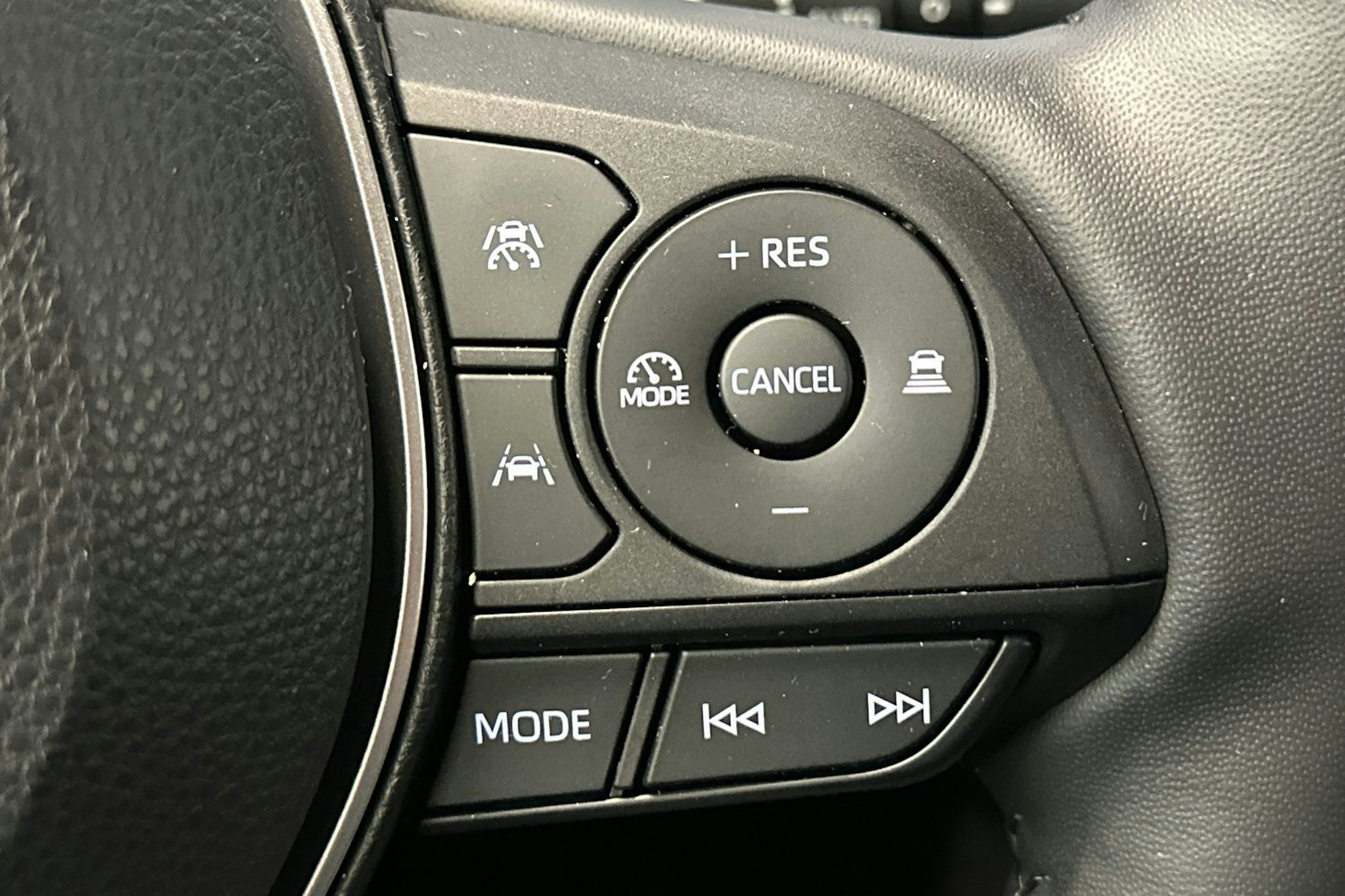 sininen Toyota Corolla Cross 2022 kuva 27.