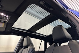 sininen Toyota Corolla Cross 2022 kuva 30.