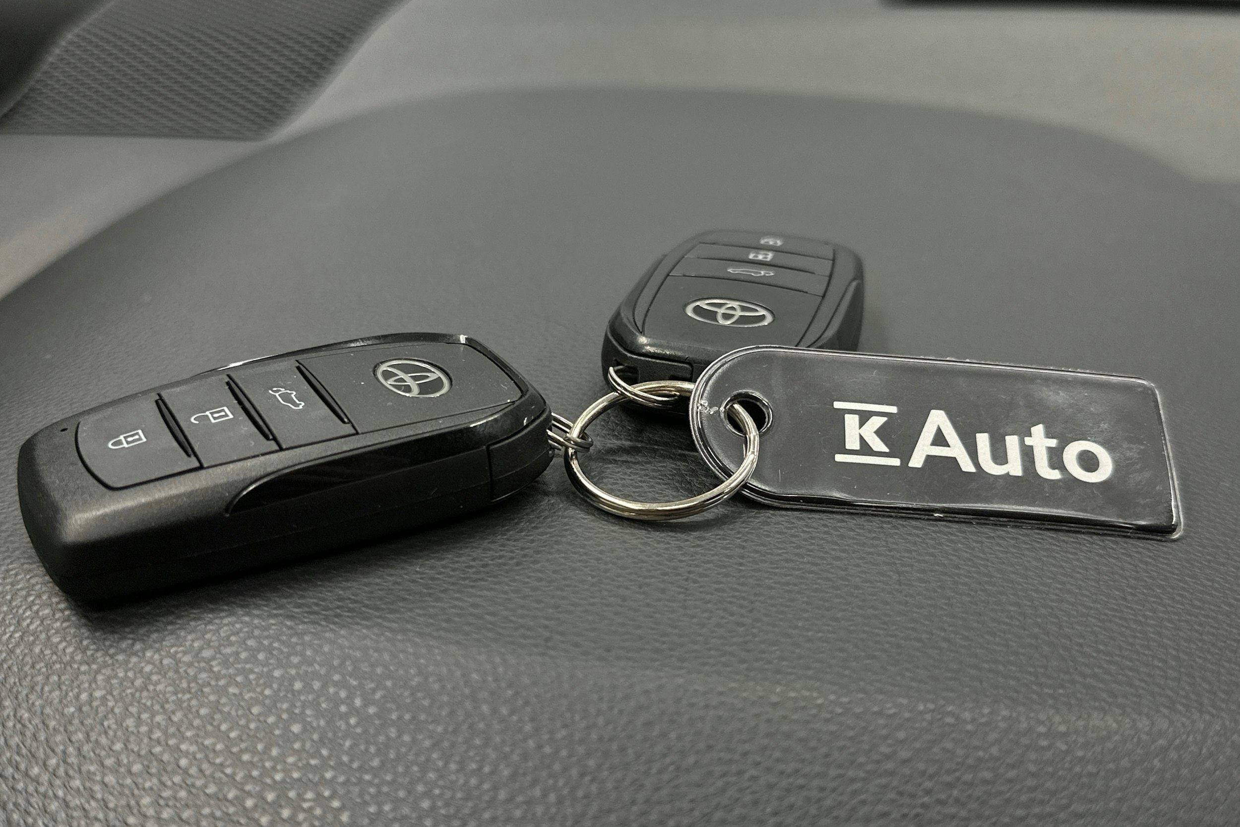 sininen Toyota Corolla Cross 2023 kuva 29.