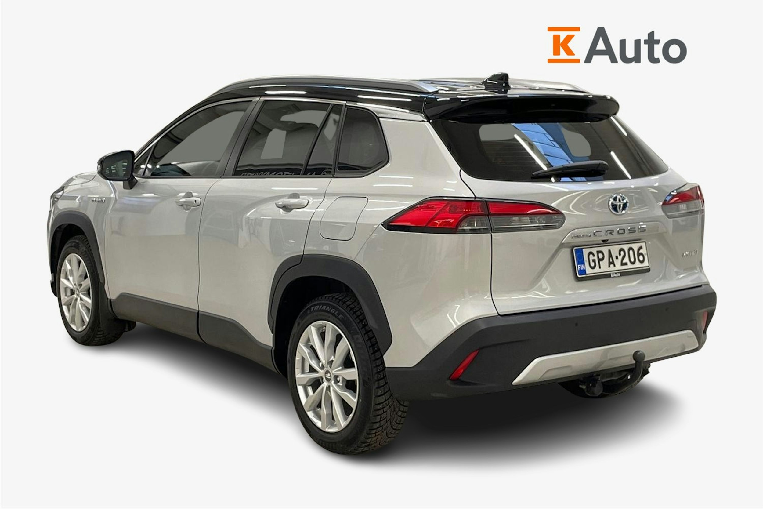 harmaa Toyota Corolla Cross 2023 kuva 5.