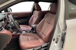 harmaa Toyota Corolla Cross 2023 kuva 10.