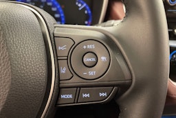 harmaa Toyota Corolla Cross 2023 kuva 21.