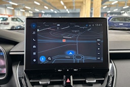 musta Toyota Corolla Cross 2023 kuva 16.