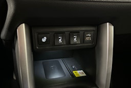 musta Toyota Corolla Cross 2023 kuva 19.