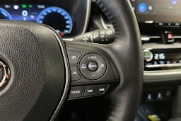 musta Toyota Corolla Cross 2023 kuva 23.