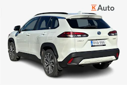 valkoinen Toyota Corolla Cross 2023 kuva 2.
