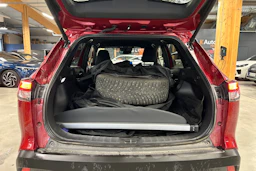 punainen Toyota Corolla Cross 2024 kuva 4.