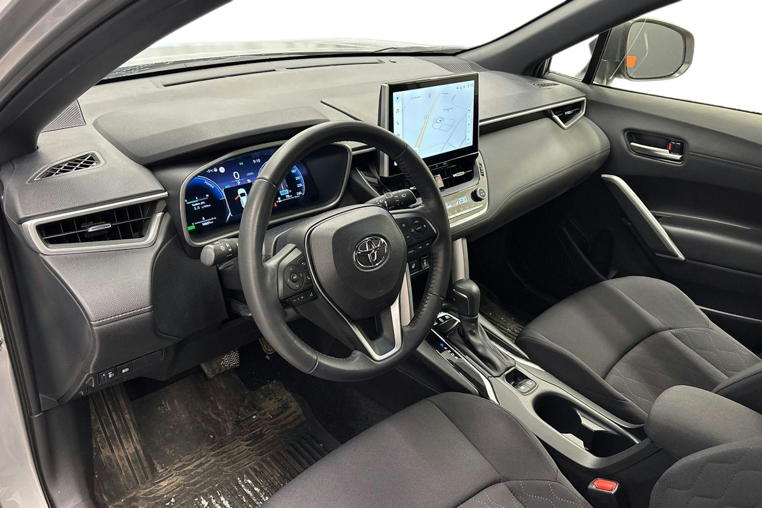 met. hopea Toyota Corolla Cross 2024 kuva 3.