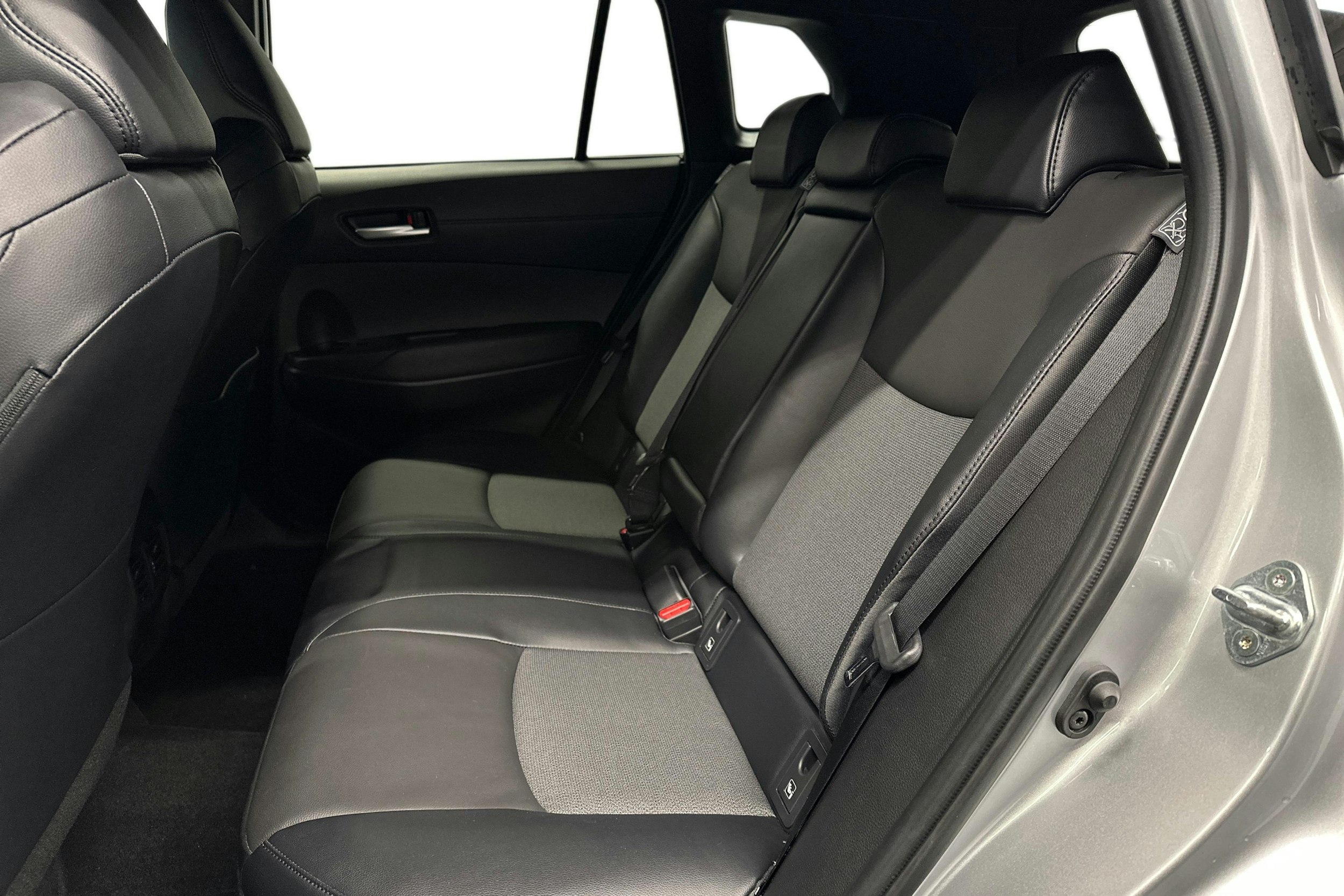 hopea Toyota Corolla Cross 2025 kuva 10.