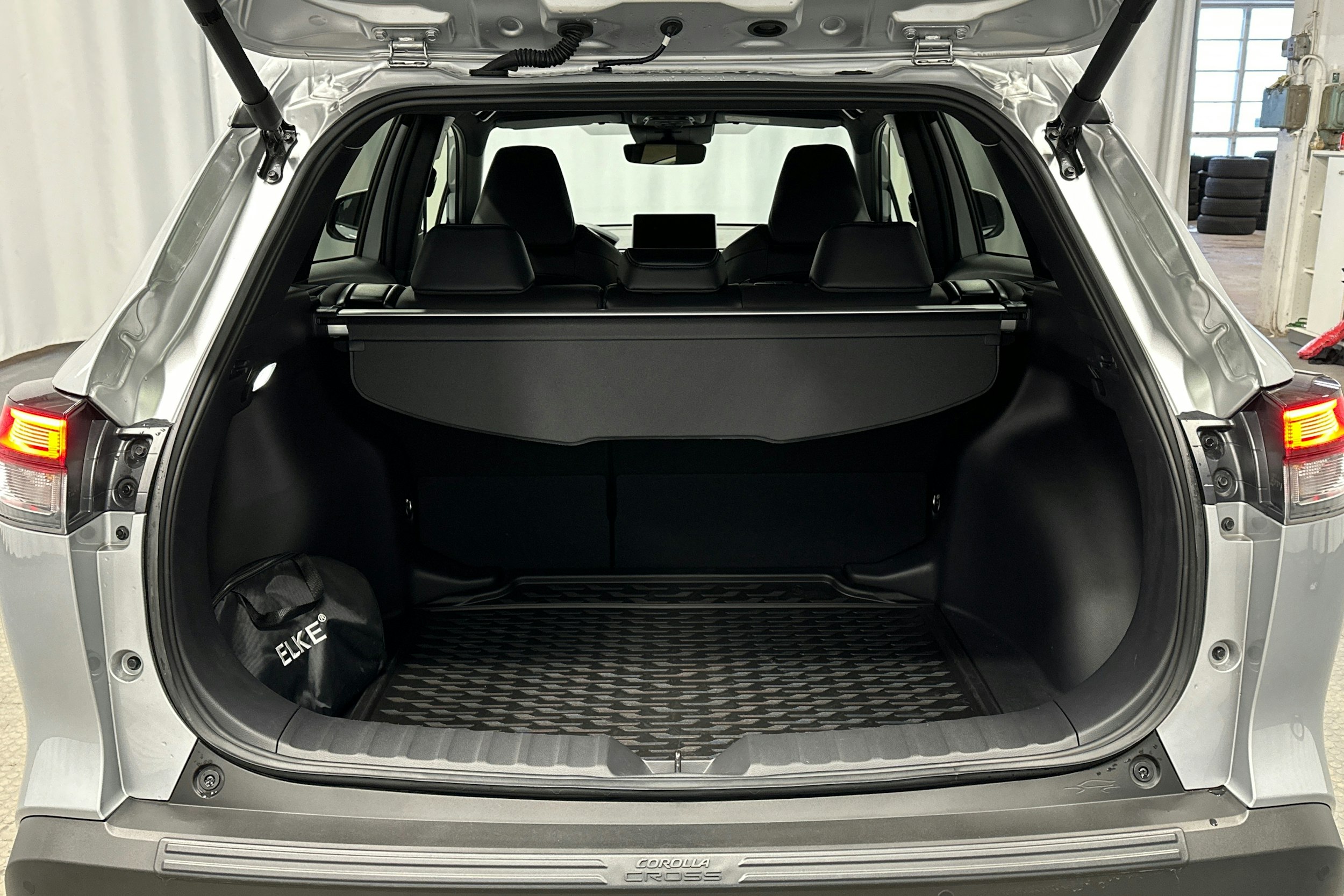 hopea Toyota Corolla Cross 2025 kuva 14.