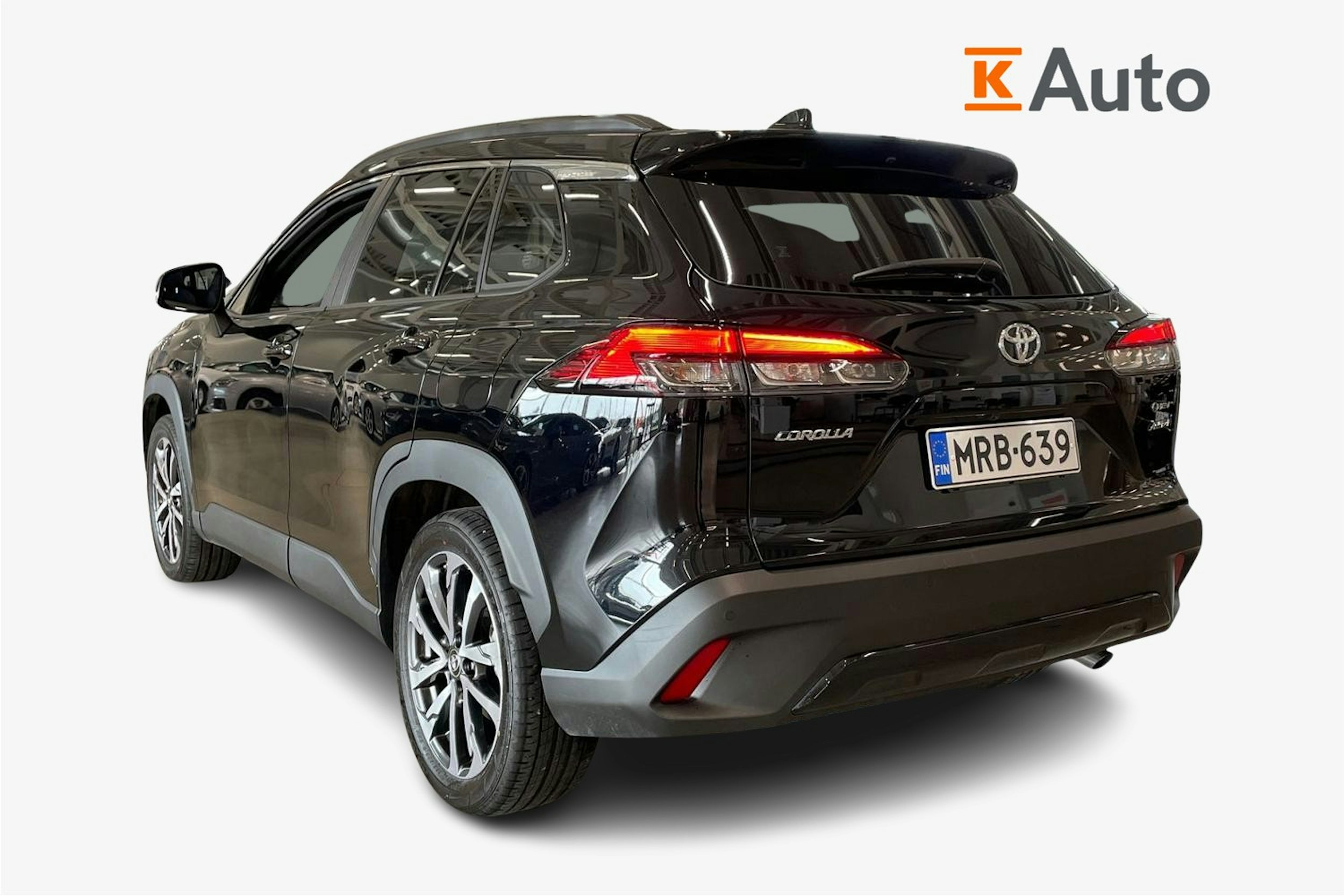 musta Toyota Corolla Cross 2025 kuva 2.