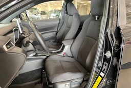 musta Toyota Corolla Cross 2025 kuva 14.