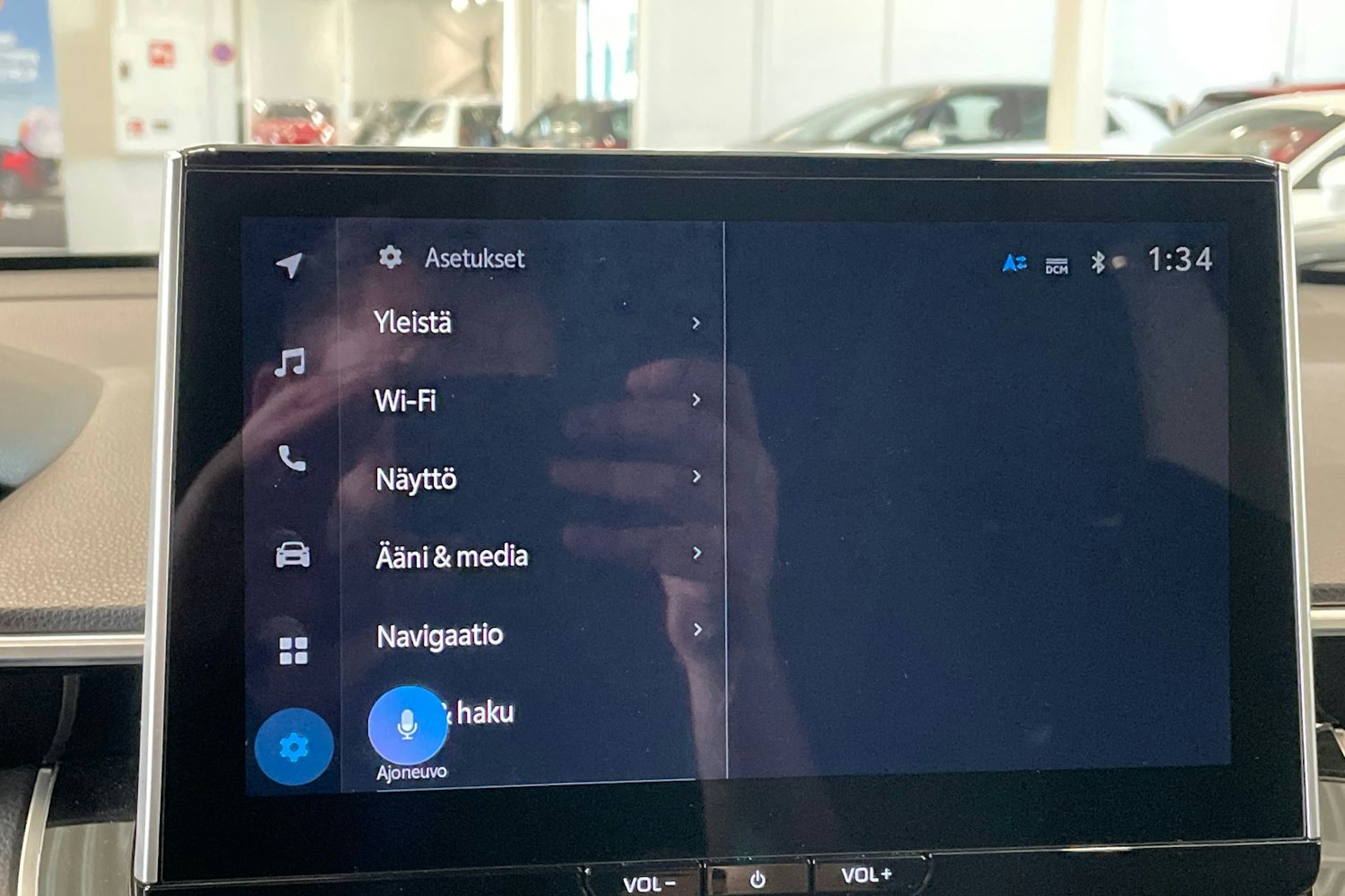 musta Toyota Corolla Cross 2025 kuva 23.