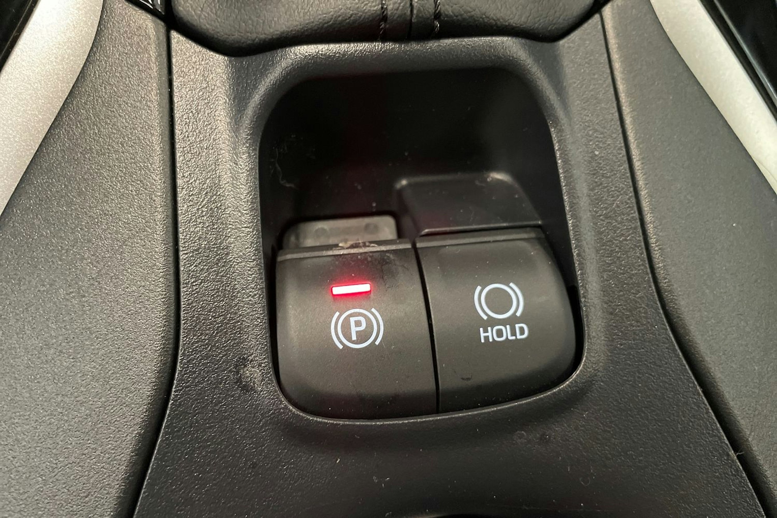 musta Toyota Corolla Cross 2025 kuva 33.