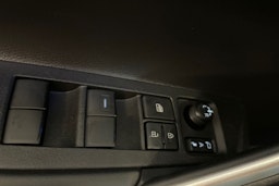 musta Toyota Corolla Cross 2025 kuva 34.