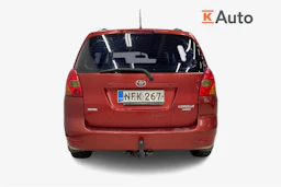 Punainen Toyota Corolla Verso 2003 kuva 3.