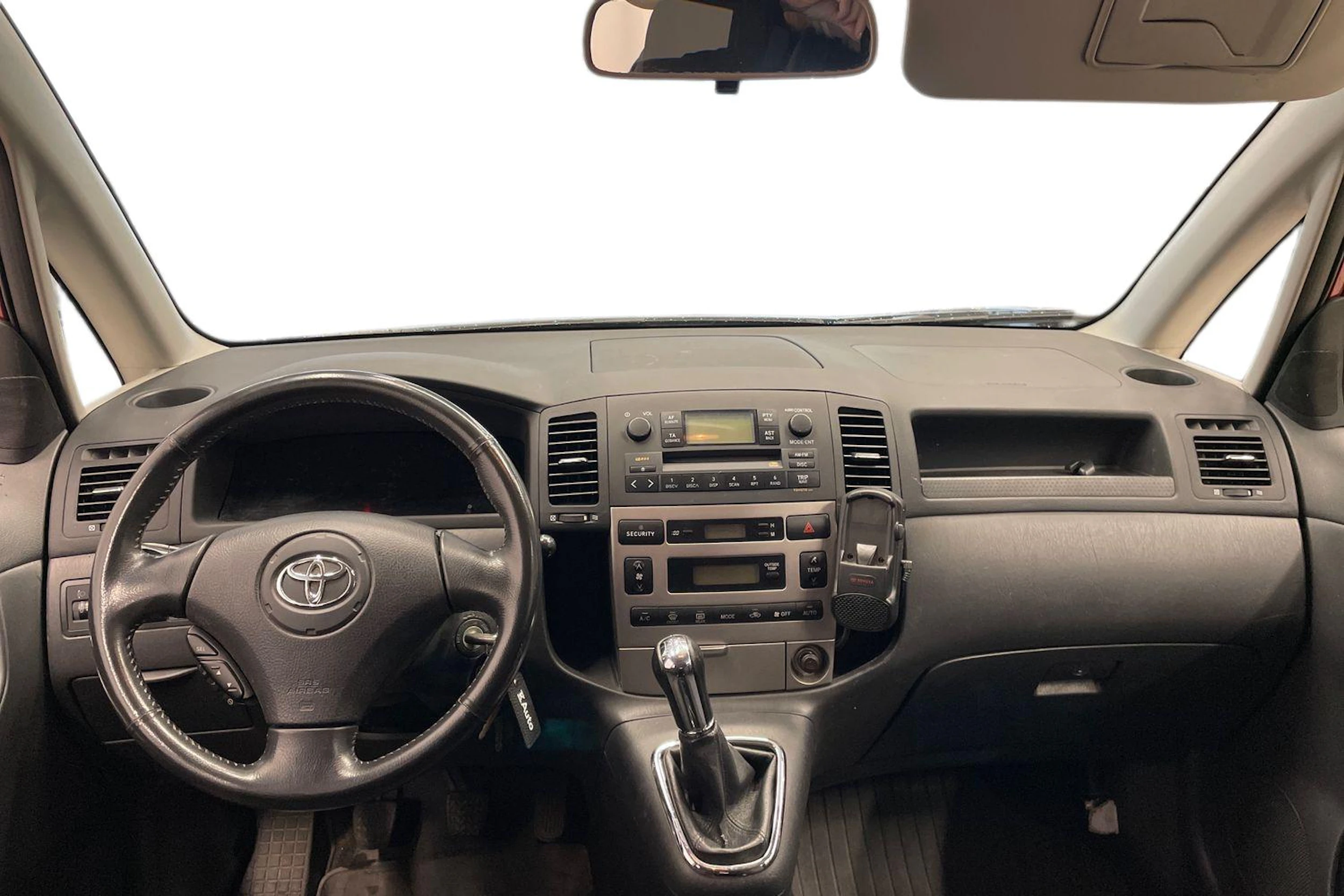 Punainen Toyota Corolla Verso 2003 kuva 7.