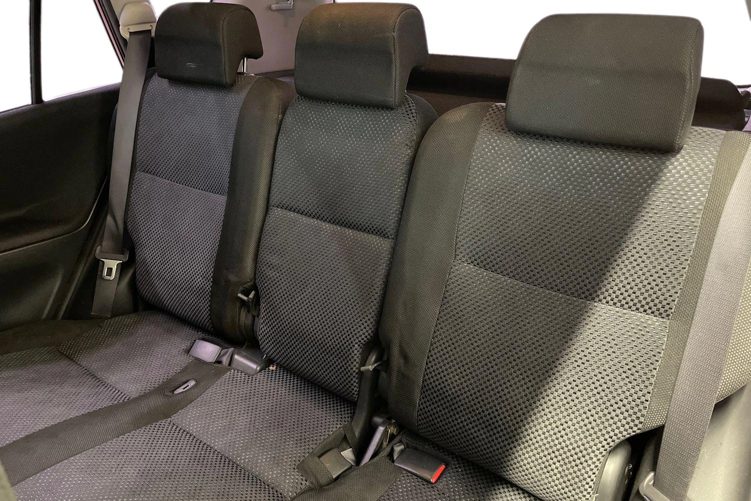 Punainen Toyota Corolla Verso 2003 kuva 8.