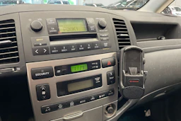 Punainen Toyota Corolla Verso 2003 kuva 14.