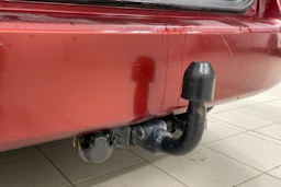 Punainen Toyota Corolla Verso 2003 kuva 17.