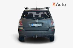 Harmaa Toyota Corolla Verso 2004 kuva 3.