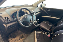 Harmaa Toyota Corolla Verso 2004 kuva 6.