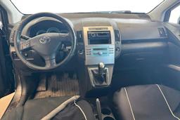 Harmaa Toyota Corolla Verso 2004 kuva 7.