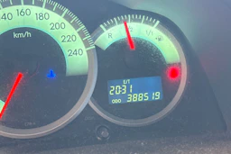 Harmaa Toyota Corolla Verso 2004 kuva 13.