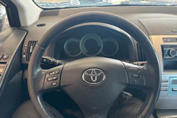 Harmaa Toyota Corolla Verso 2004 kuva 14.