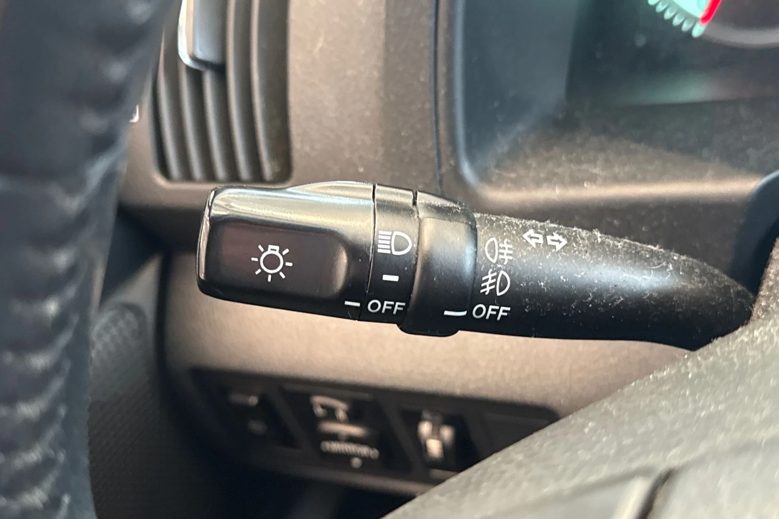 Harmaa Toyota Corolla Verso 2004 kuva 16.