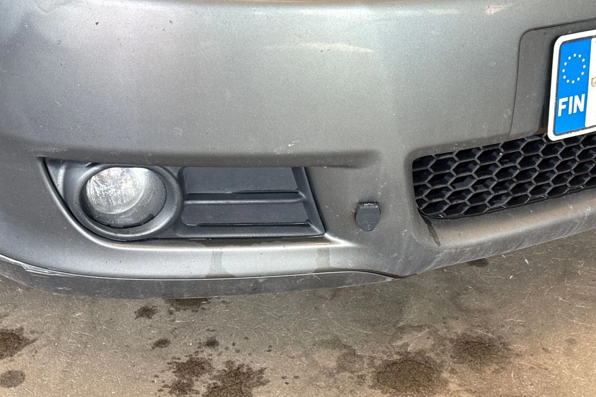 Harmaa Toyota Corolla Verso 2004 kuva 23.