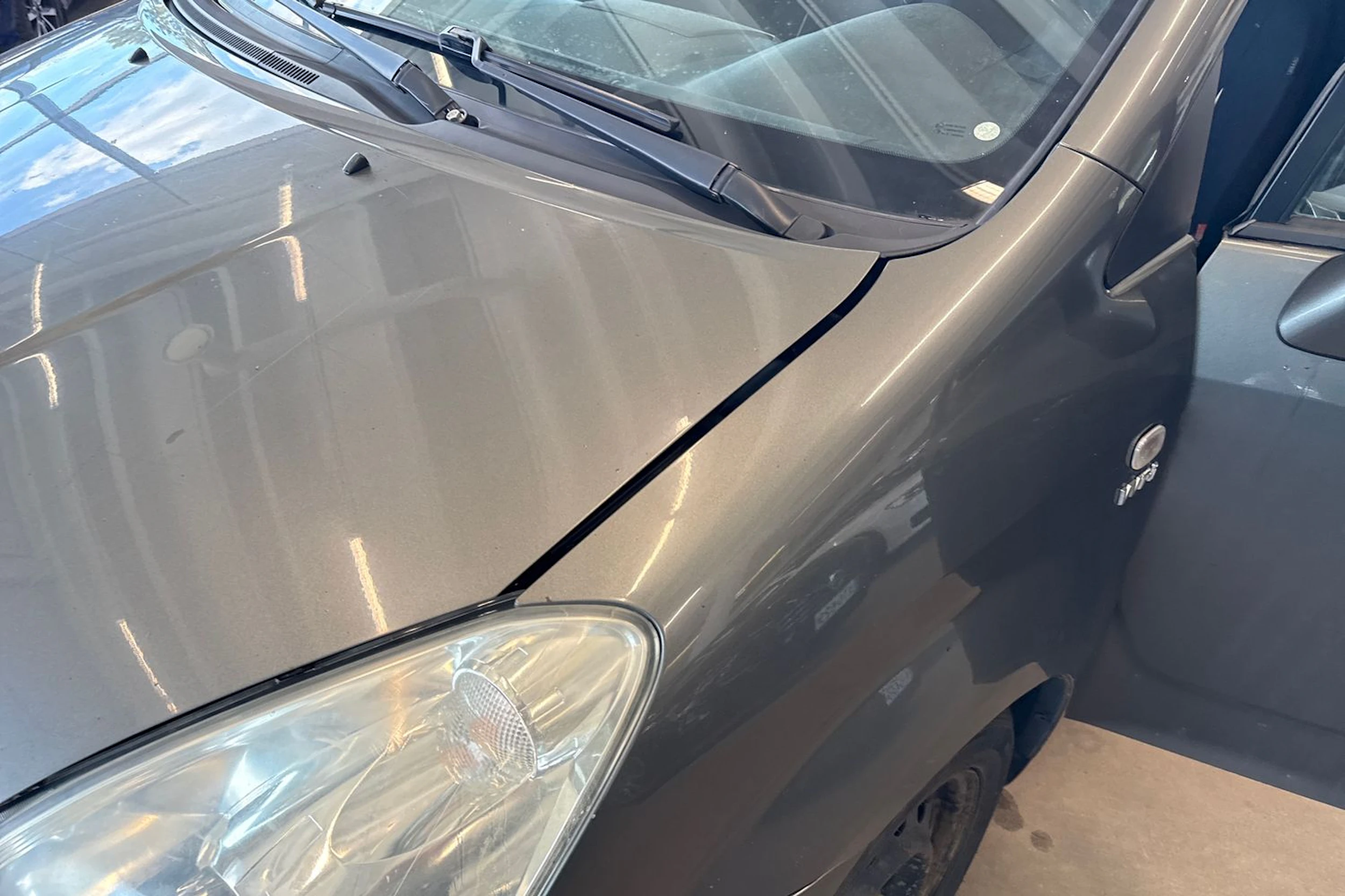 Harmaa Toyota Corolla Verso 2004 kuva 33.