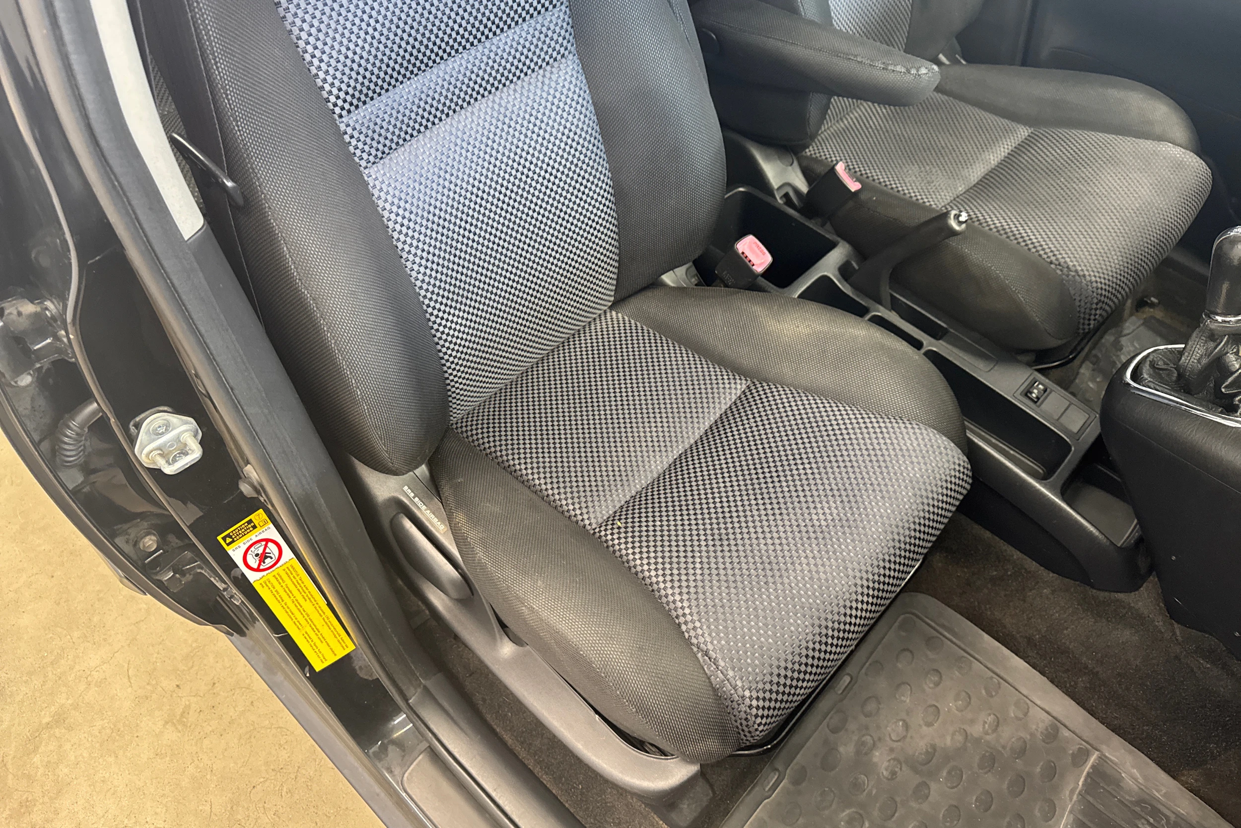 musta Toyota Corolla Verso 2004 kuva 16.