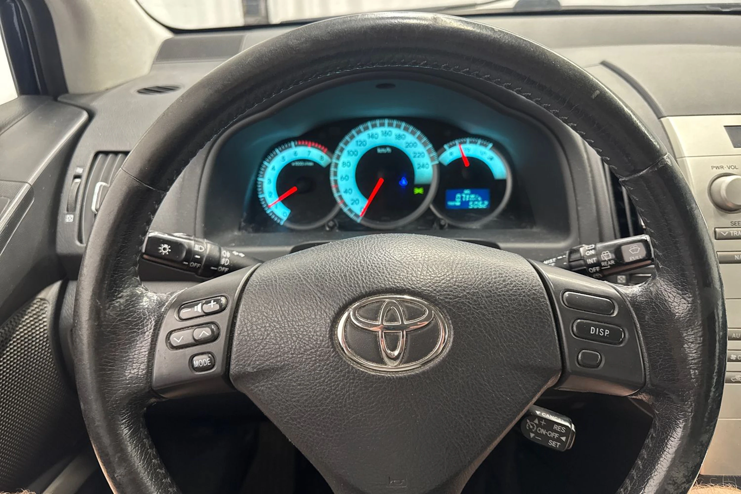 sininen Toyota Corolla Verso 2005 kuva 13.