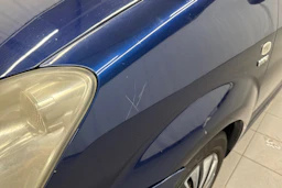 sininen Toyota Corolla Verso 2005 kuva 21.