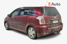 Punainen Toyota Corolla Verso 2005 kuva 2.