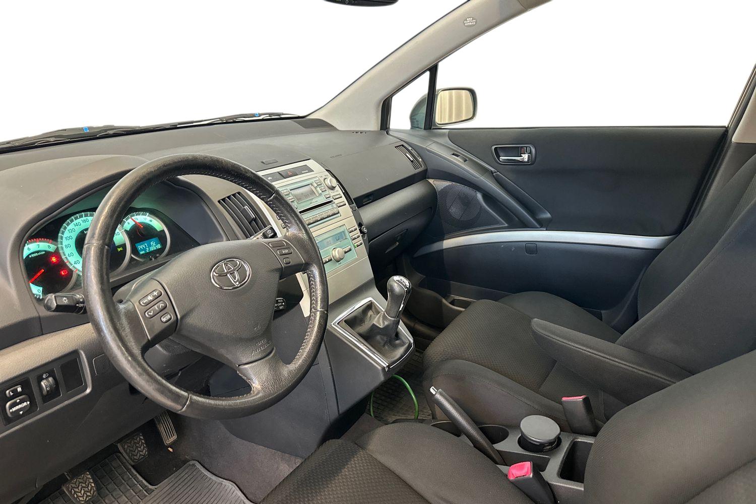 Toyota Corolla Verso 2005, kuva 6/27