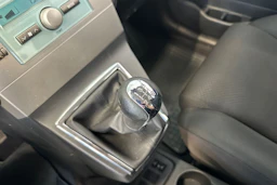 harmaa Toyota Corolla Verso 2005 kuva 21.