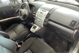 Hopea Toyota Corolla Verso 2005 kuva 14.