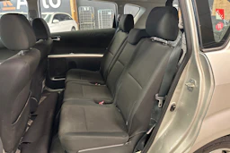 hopea Toyota Corolla Verso 2005 kuva 5.