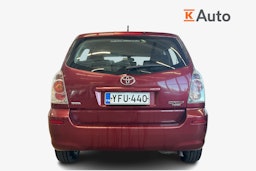 Punainen Toyota Corolla Verso 2005 kuva 3.