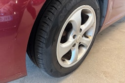 Punainen Toyota Corolla Verso 2005 kuva 10.